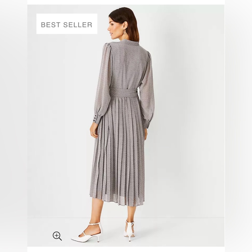 Chic Gray Patterned Button-Up Dress - Picture 2 of 10